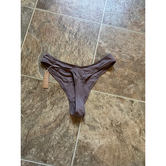 Skims Fits Everybody Dipped Front Thong Umber 3X - Picture 4 of 5